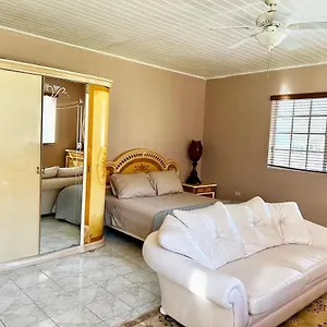  Apartment Deluxe Studio At The Hideaway Jamaica