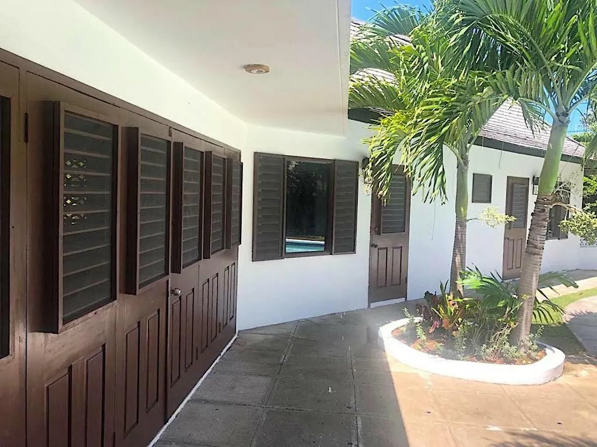 רנאוויי ביי Reef Winds Villa