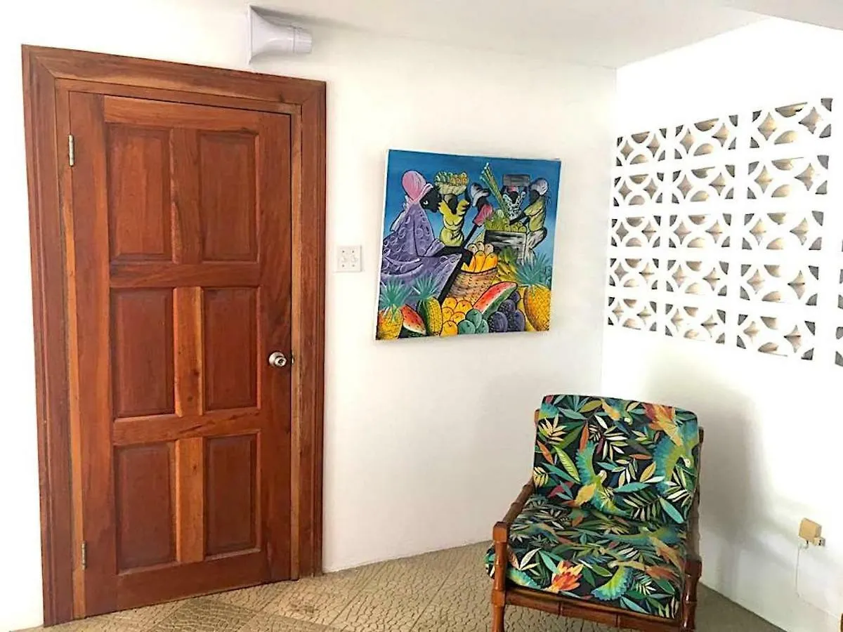 רנאוויי ביי Reef Winds Villa