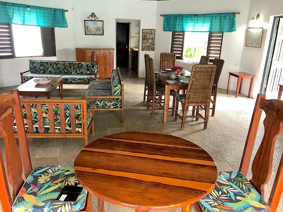 רנאוויי ביי Reef Winds Villa