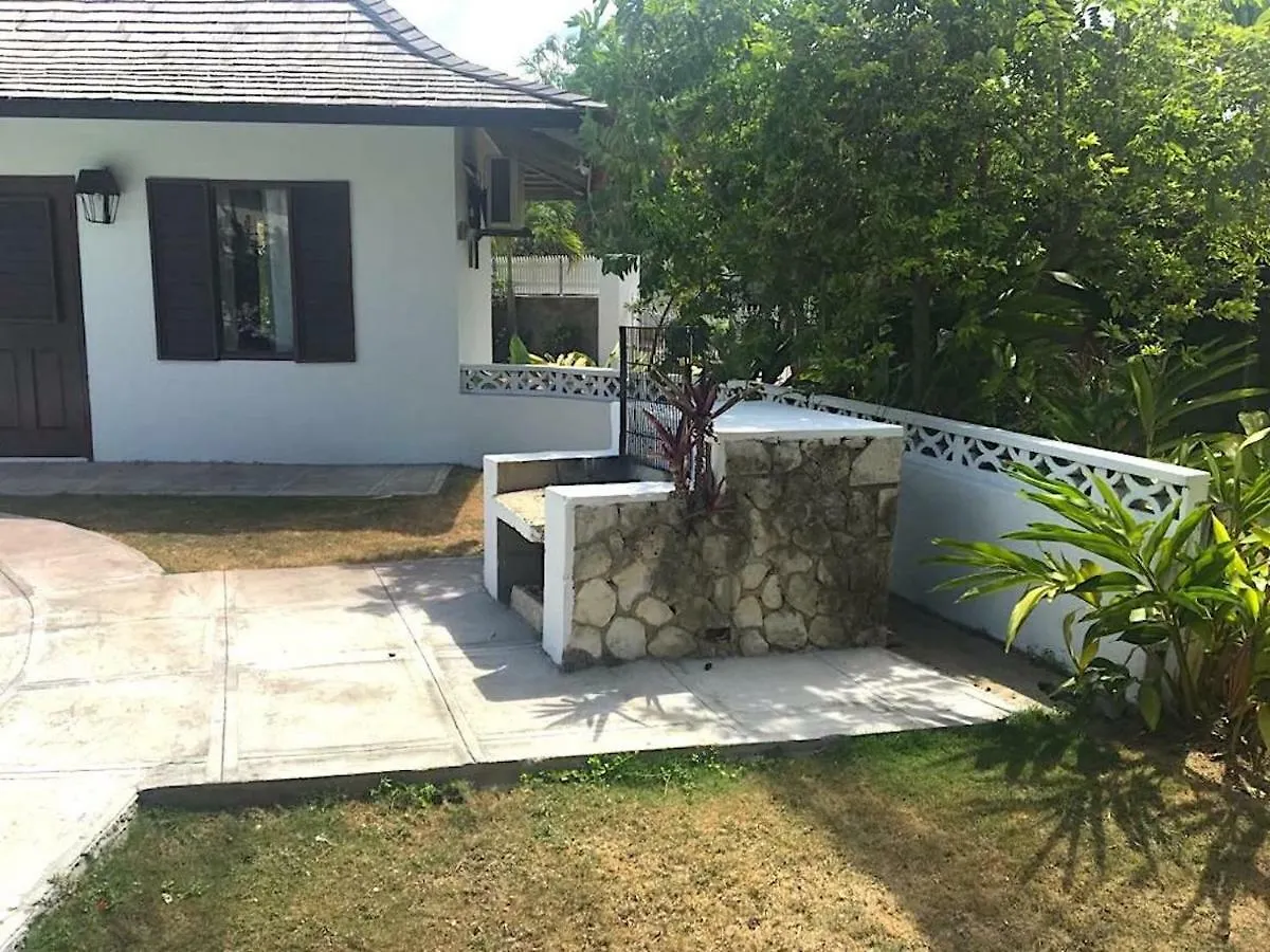 רנאוויי ביי Reef Winds Villa ג'מייקה